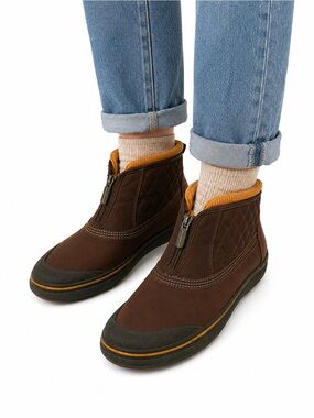 Size 10 Clarks Women’s Orinoco Zip Waterproof Ankle Boots Brown